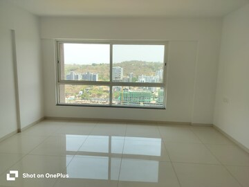 Room in 4 BHK Apartment at Kolte Patil 24K Stargaze, Bavdhan – for Rent