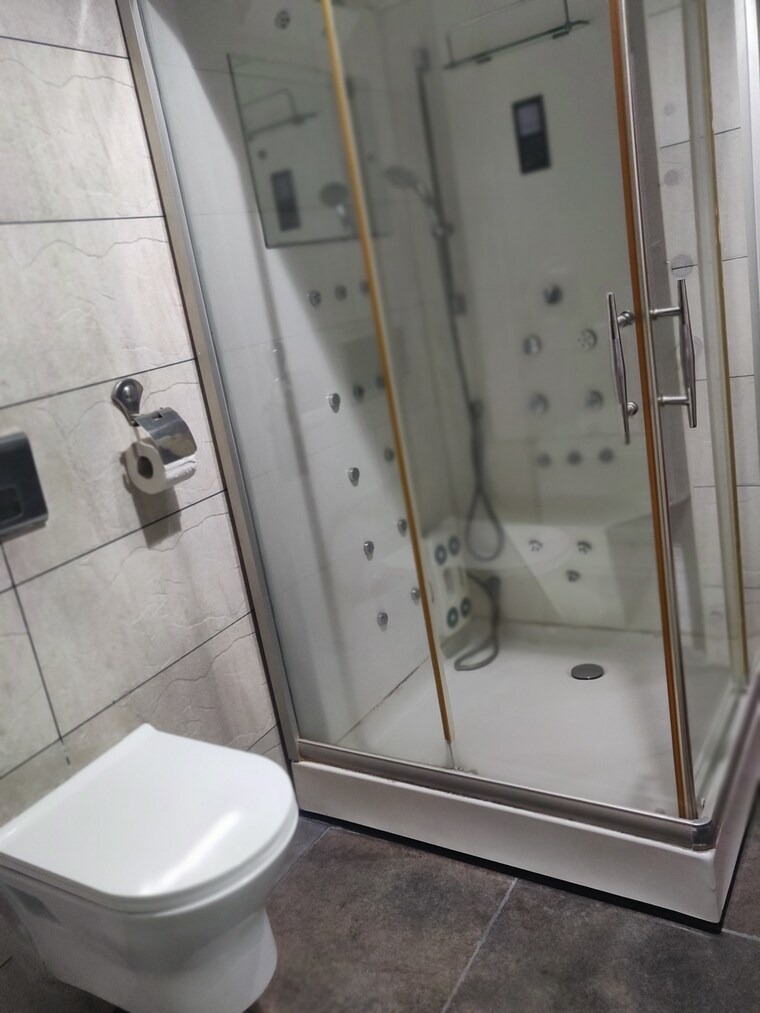 Bathroom, temple-tree-jubilee-hills 6 Bedroom 6000 Sq.Ft. Independent House In Jubilee Hills Hyderabad 9567149