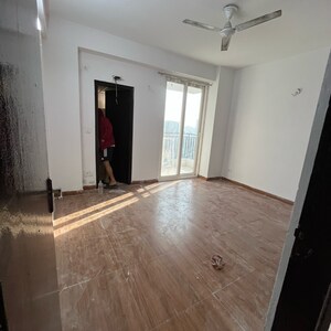Room in 3 BHK Apartment at Unnati Fortune The Aranya, Sector 119 – for Rent