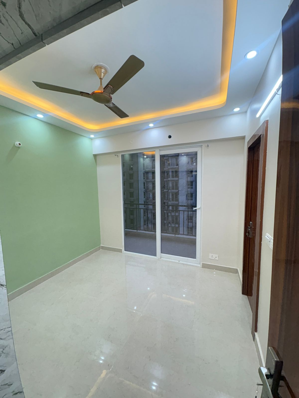 3 BHK + Servant Room Builder Floor For Rent in Sector 21D
