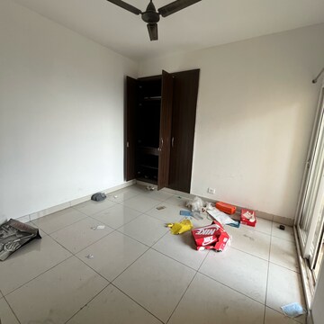 2 BHK Apartment For Rent in Supertech The Romano, Sector 118