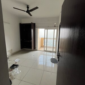 Room in 2 BHK Apartment at Supertech The Romano, Sector 118 – for Rent