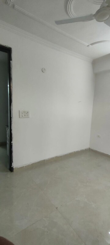 Room in 2 BHK Builder Floor at Saket – for Rent