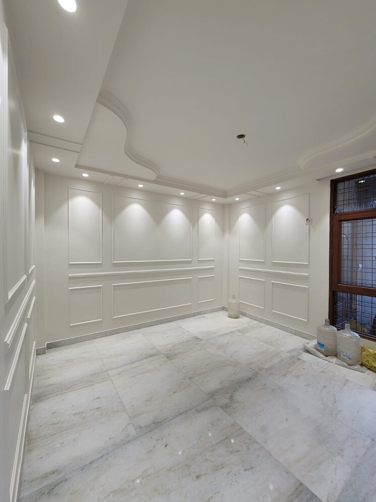 Room, lajpat nagar 4 2 Bedroom 900 Sq.Ft. Apartment In Lajpat Nagar 4 Delhi 9567168