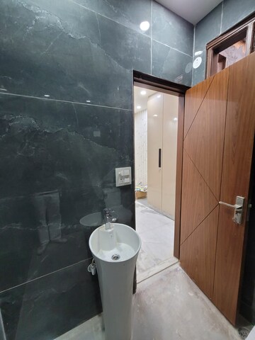 Bathroom in 2 BHK Apartment at Lajpat Nagar 4 – for Sale