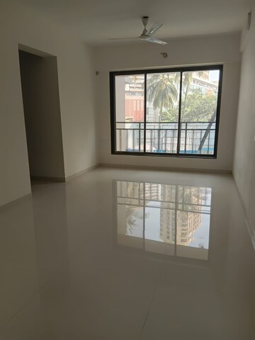 Room in 2 BHK Apartment at Ekta CHS Andheri, Andheri West – for Rent