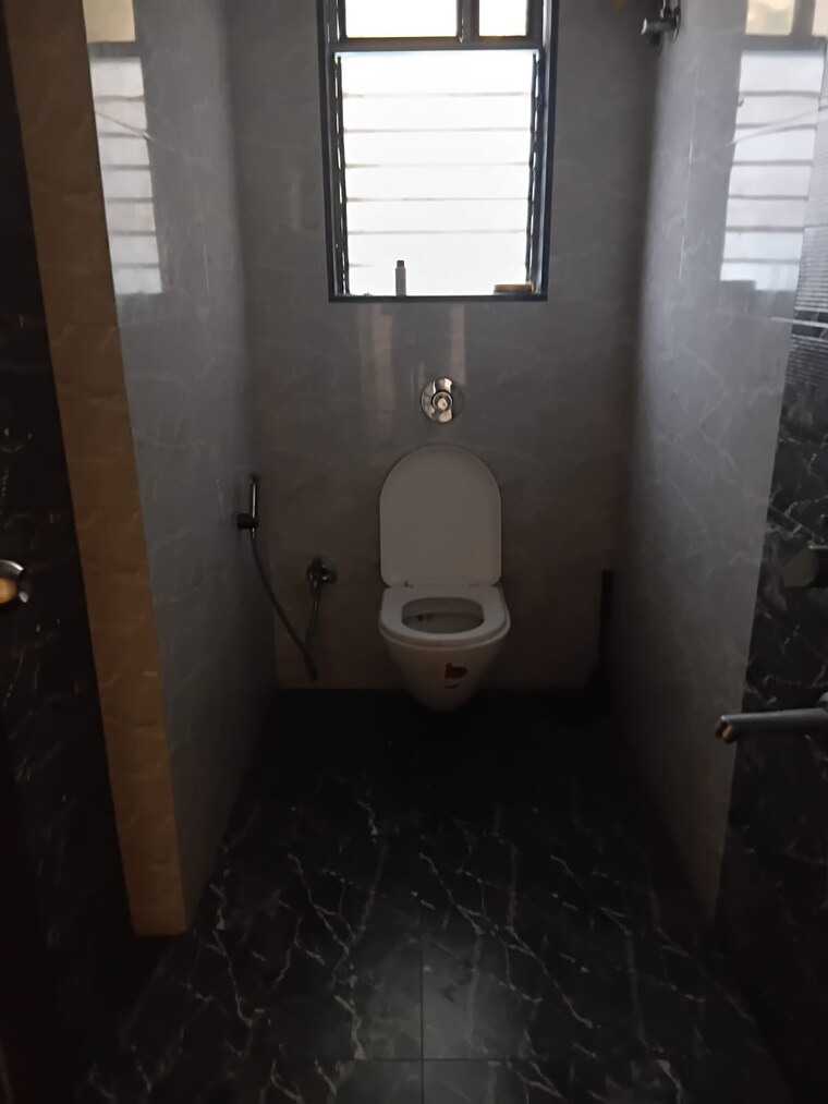 Bathroom, ekta-chs-andheri 2 Bedroom 730 Sq.Ft. Apartment In Andheri West Mumbai 9567209