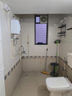 Team Area in 2 BHK Apartment at Kenwood Apartments, Pali Hill – for Rent