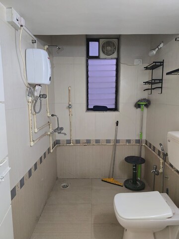 Team Area in 2 BHK Apartment at Kenwood Apartments, Pali Hill – for Rent