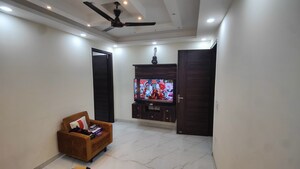 Room in 2 BHK Apartment at Kalkaji – for Rent