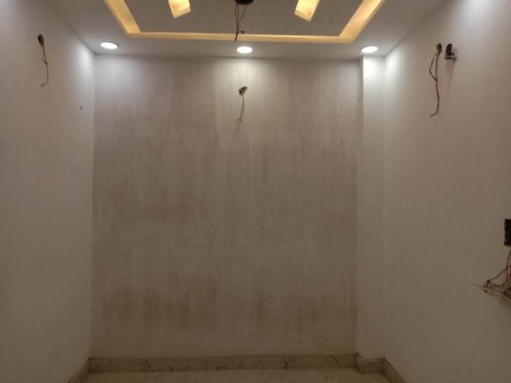 Room, dwarka mor 2 Bedroom 500 Sq.Ft. Builder Floor In Dwarka Mor Delhi 9567224