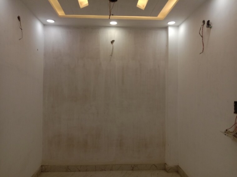 Room, dwarka mor 2 Bedroom 500 Sq.Ft. Builder Floor In Dwarka Mor Delhi 9567224