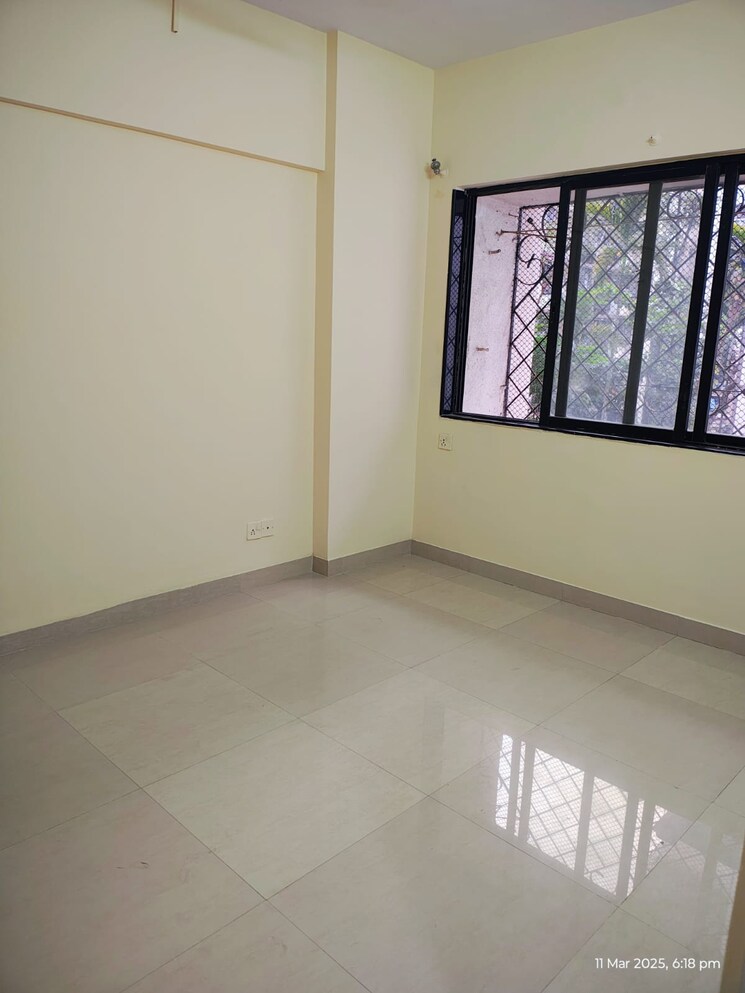 Room, satellite-garden 1 Bedroom 900 Sq.Ft. Apartment In Goregaon East Mumbai 9566021