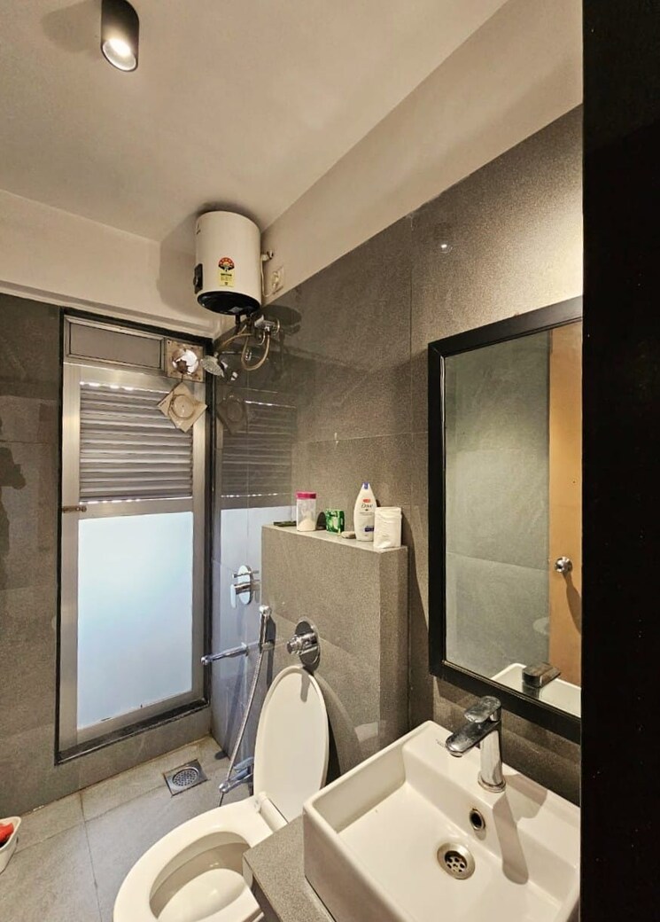 Bathroom, mayfair-the-view 2 Bedroom 619 Sq.Ft. Apartment In Vikhroli West Mumbai 9567108