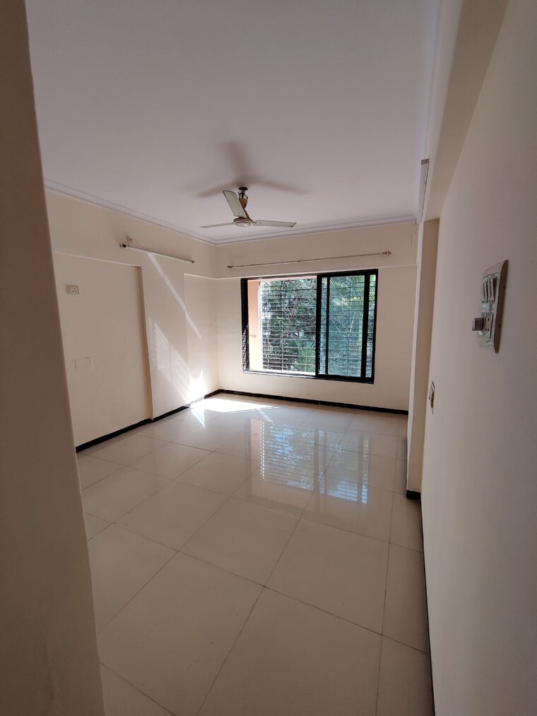 Room, sadguru-complex-i 2 Bedroom 1000 Sq.Ft. Apartment In Goregaon East Mumbai 9566519