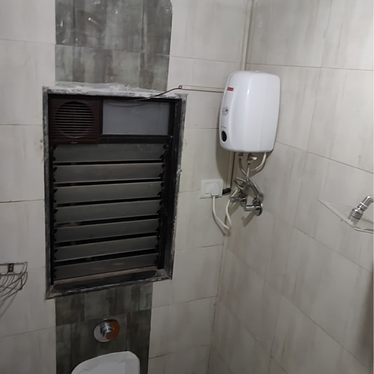 Bathroom, tilak nagar 2 Bedroom 550 Sq.Ft. Apartment In Tilak Nagar Mumbai 9567393