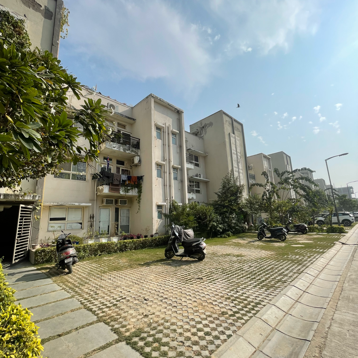 3 BHK + Study Room 2322 Sq.Ft. Apartment in Lavender Floors