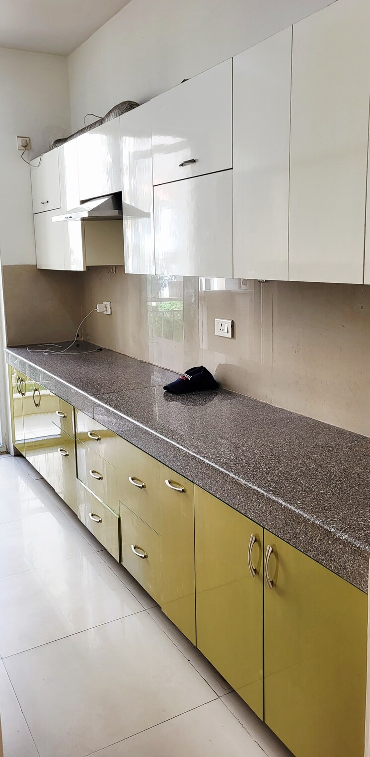 Kitchen, emaar-palm-hills 3 Bedroom 1450 Sq.Ft. Apartment In Sector 77 Gurgaon 9567315