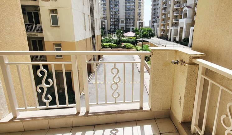 Balcony, emaar-palm-hills 3 Bedroom 1450 Sq.Ft. Apartment In Sector 77 Gurgaon 9567315