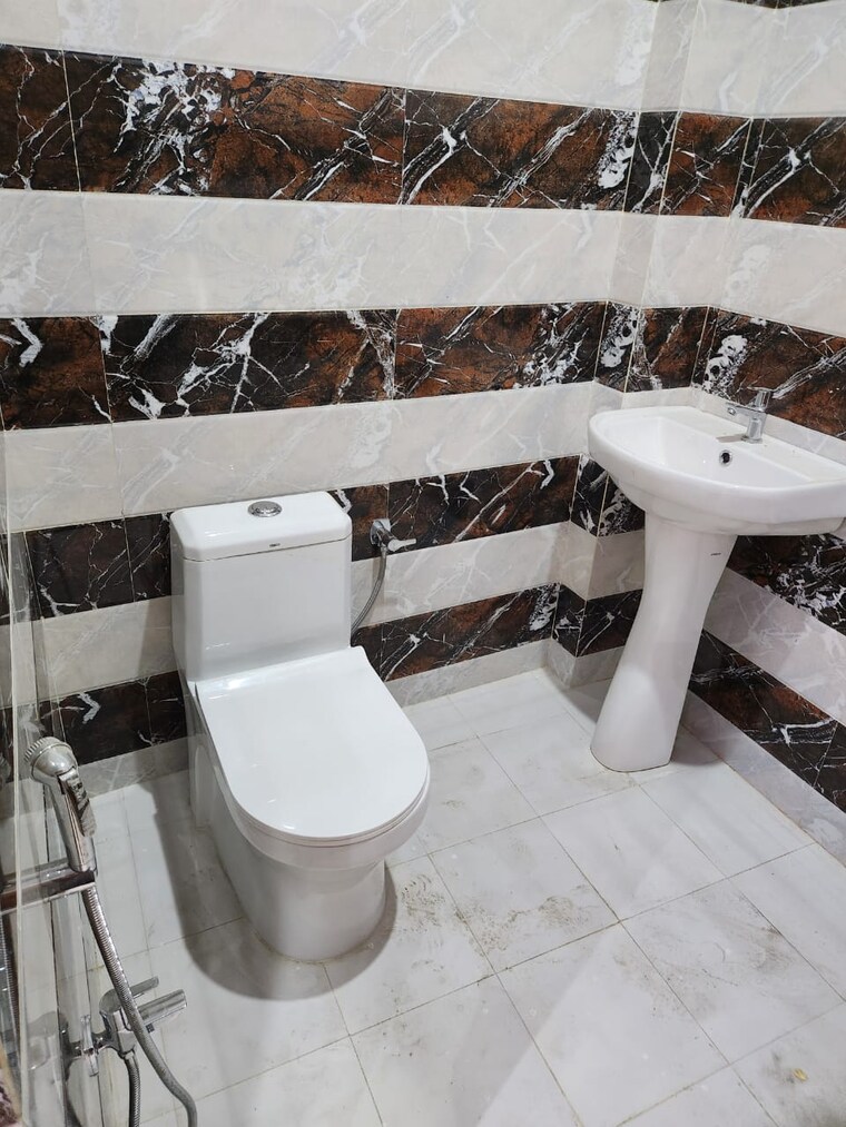 Team Area, gomti nagar 2 Bedroom 1200 Sq.Ft. Independent House In Gomti Nagar Lucknow 9567373