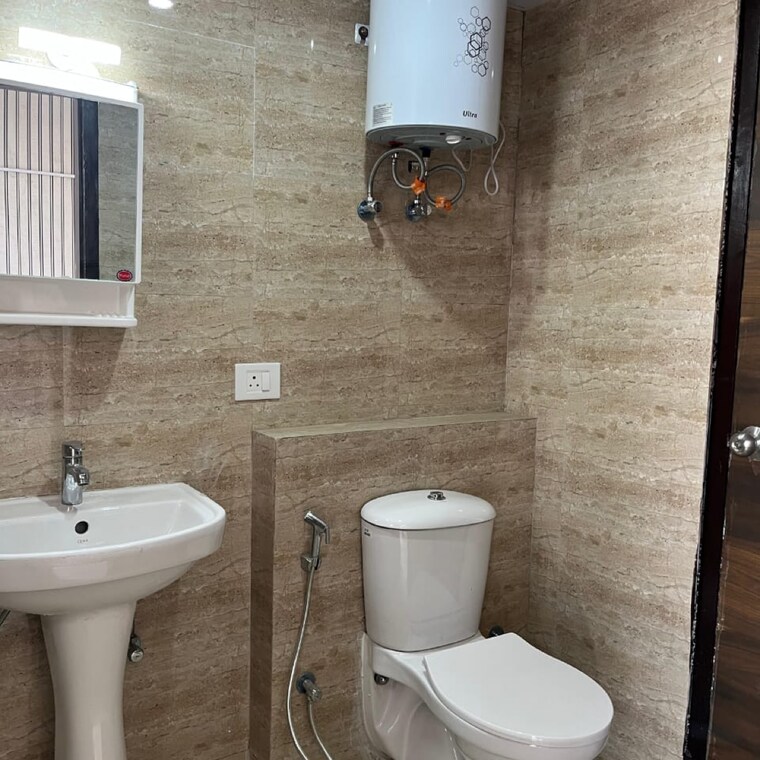 Bathroom, vashisht-heights 3 Bedroom 645 Sq.Ft. Apartment In Bharat Colony Faridabad 9567397