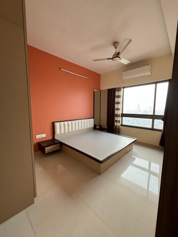 Room in 2 BHK Apartment at Kanakia Levels, Malad East – for Rent