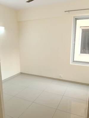 Room in 2 BHK Apartment at Wave Dream Homes, Wave City – for Sale