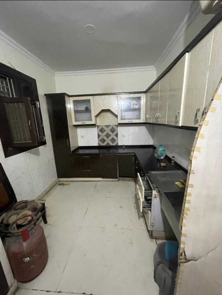 Kitchen, partap-builder-floors 3 Bedroom 900 Sq.Ft. Apartment In Uttam Nagar Delhi 9567434