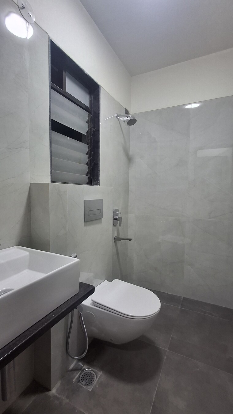 Bathroom, entity-zenon 2 Bedroom 719 Sq.Ft. Apartment In Borivali East Mumbai 9567446