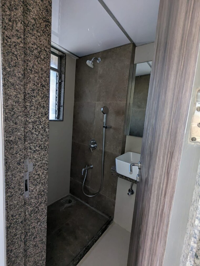 Bathroom, harasiddh-viraaj 2 Bedroom 625 Sq.Ft. Apartment In Malad East Mumbai 9565662