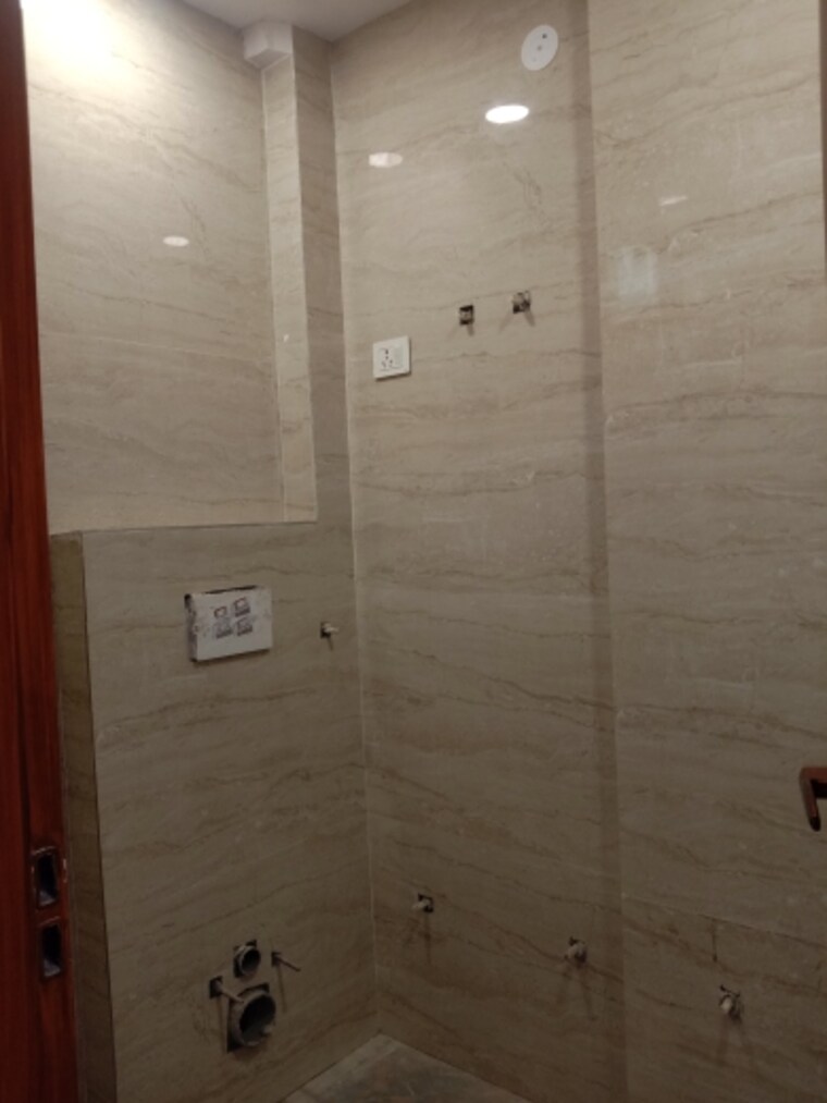 Bathroom, dwarka mor 2 Bedroom 501 Sq.Ft. Builder Floor In Dwarka Mor Delhi 9567450