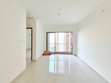 Room in 2 BHK Apartment at Runwal My City, Dombivli East – for Rent