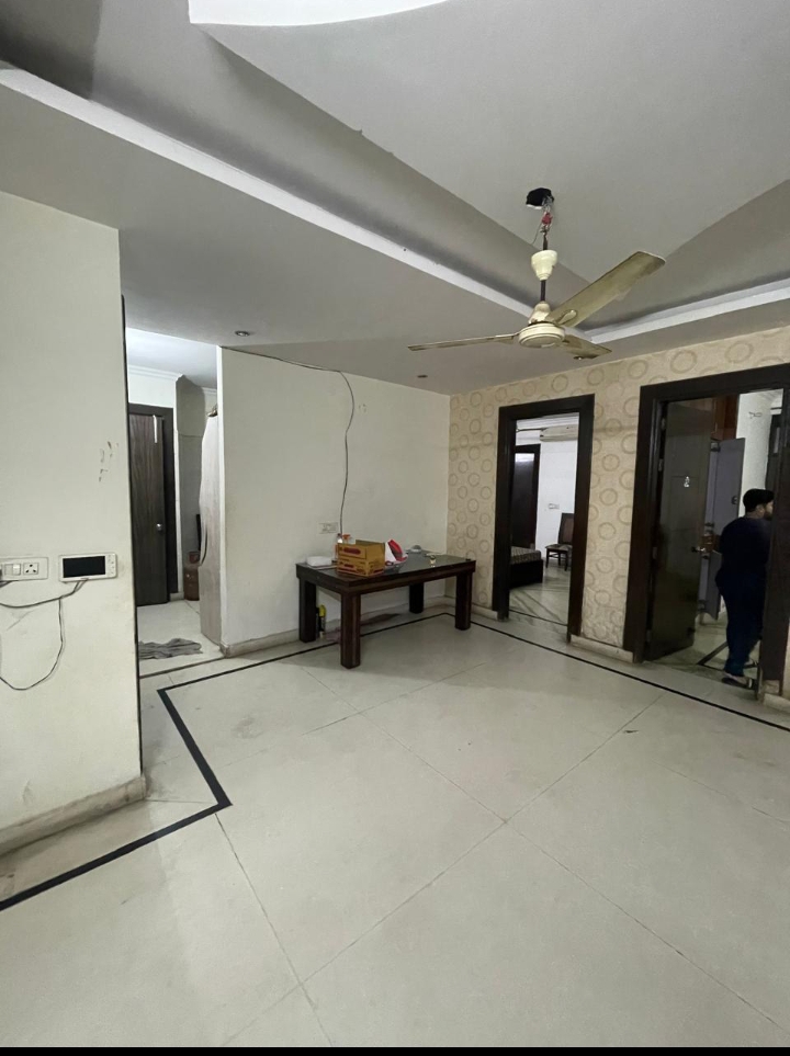 3 BHK + Pooja Room Apartment For Rent in Partap Builder Floors