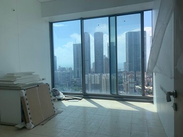 Room in 4 BHK Apartment at Rustomjee Crown, Prabhadevi – for Sale