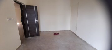 Room in 3 BHK Apartment at Cosmopolis Tower, Andheri West – for Sale