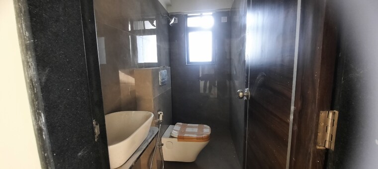 Bathroom, cosmopolis-tower 3 Bedroom 1058 Sq.Ft. Apartment In Andheri West Mumbai 9567573