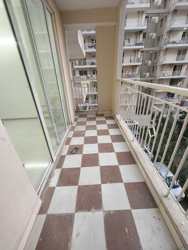 Balcony, shree-vardhman-green-court 2 Bedroom 626 Sq.Ft. Apartment In Sector 90 Gurgaon 9567521
