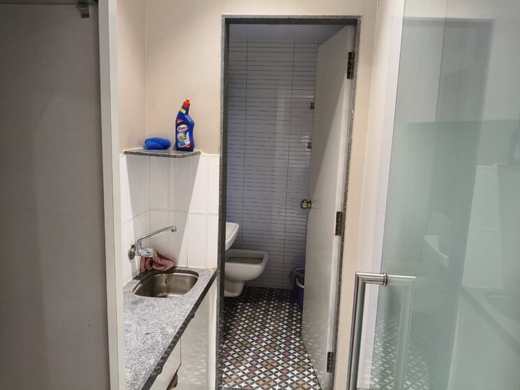 Bathroom, malad west Commercial Office Space 300 Sq.Ft. In Malad West Mumbai 9567595