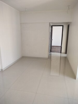 Room in 2 BHK Apartment at Jyoti Sukriti, Goregaon East – for Rent