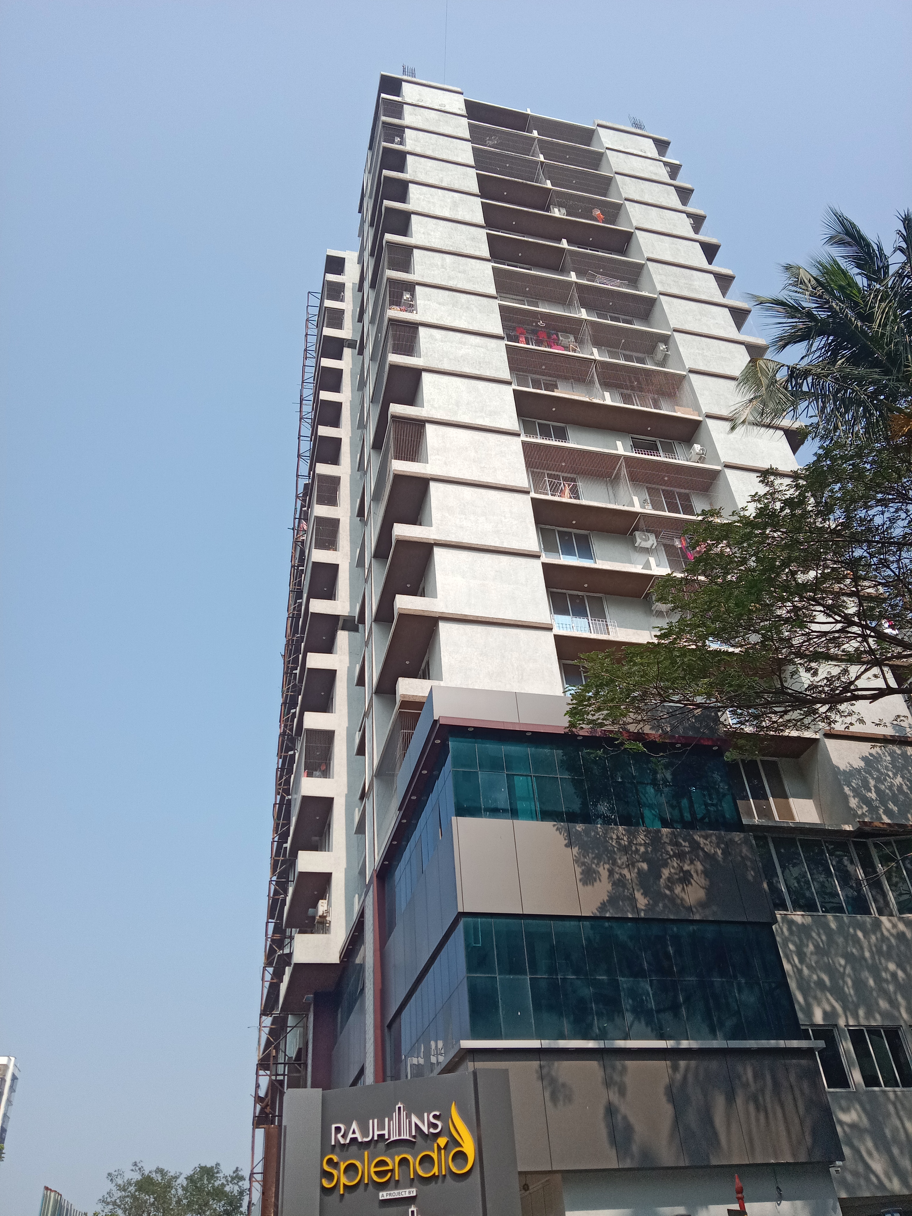 2 BHK 557 Sq.Ft. Apartment in Dahisar Rajhans