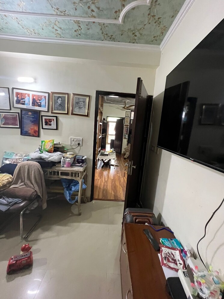 Master Bedroom, vasant kunj enclave 2 Bedroom 100 Sq.Yd. Apartment In Vasant Kunj Enclave Delhi 9567601