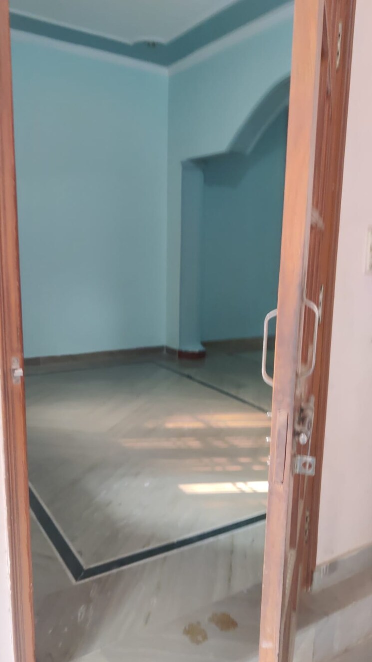 Room, gomti nagar 2 Bedroom 1250 Sq.Ft. Independent House In Gomti Nagar Lucknow 9567689