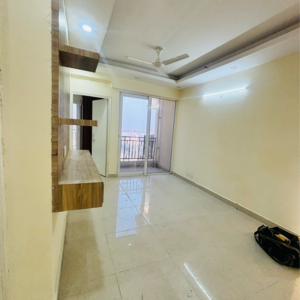 Room in 2 BHK Apartment at Signature Global Prime, Sector 63a – for Rent