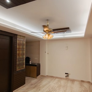 Room in 2 BHK Builder Floor at Lajpat Nagar – for Rent