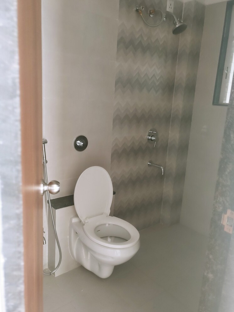 Bathroom, suyog-padmavati-hills 3 Bedroom 1500 Sq.Ft. Apartment In Bavdhan Pune 9567719