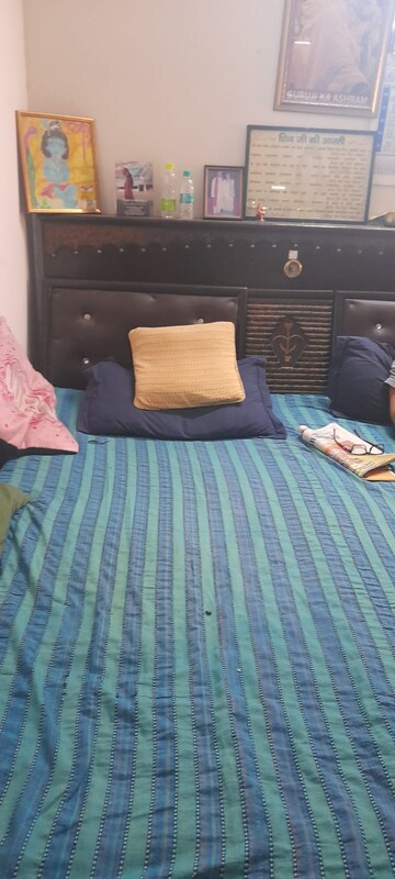 Bedroom in 3 BHK Builder Floor at Kailash Colony – for Rent