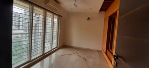 Room in 3 BHK Apartment at Chayya Apartment, Khar West – for Sale