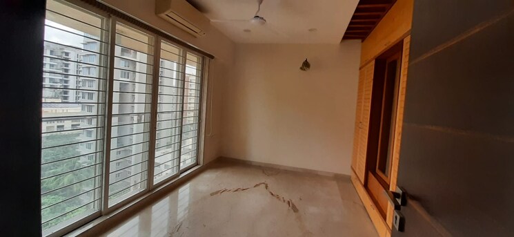 Room, chayya-apartment 3 Bedroom 1050 Sq.Ft. Apartment In Khar West Mumbai 9567757