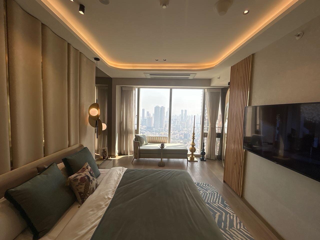 4 BHK + Servant Room Apartment For Sale in Lodha The Park