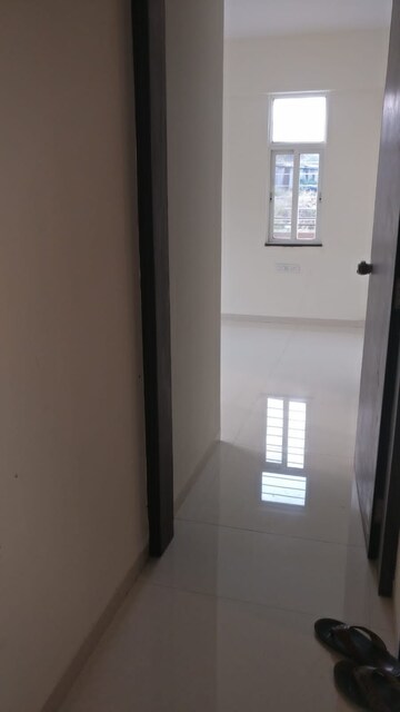 Room in 2.5 BHK Apartment at Pate Life Montage, Sus – for Rent